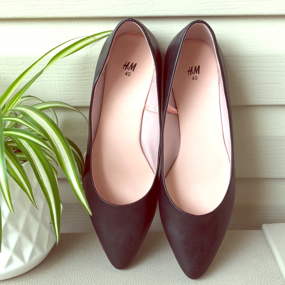 MOVING SALE!! Black pointed flats by H&M